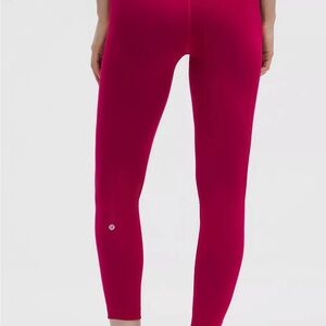 lululemon NEW. Women's High-Rise size 6 and 25” long, berry rumble color